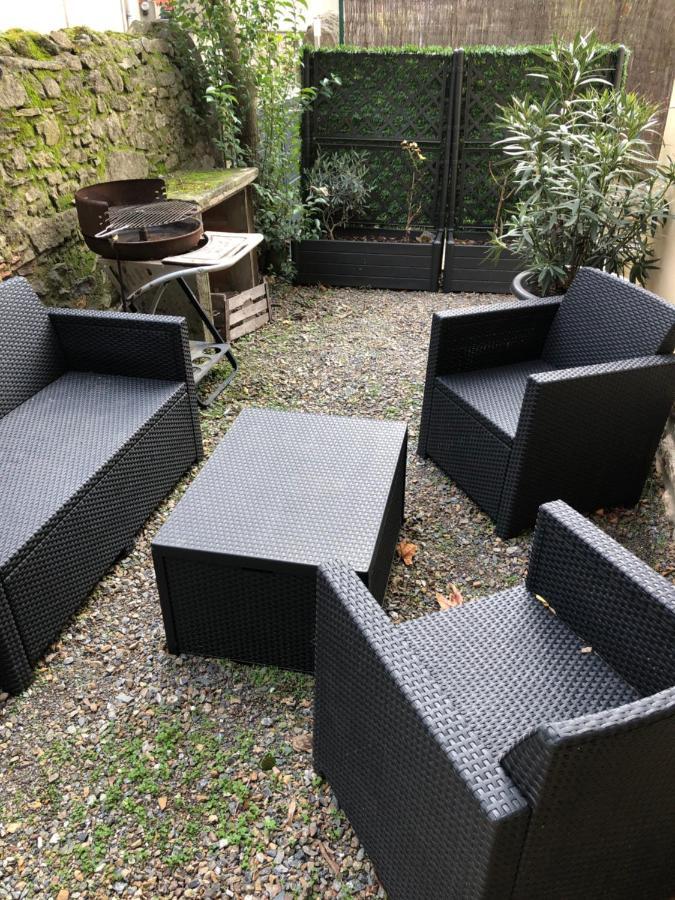 Au Vieux Lavoir Avec Parking Prive, Jardin , Climatisation, A 500 M De La Cite Carcasona Exterior foto